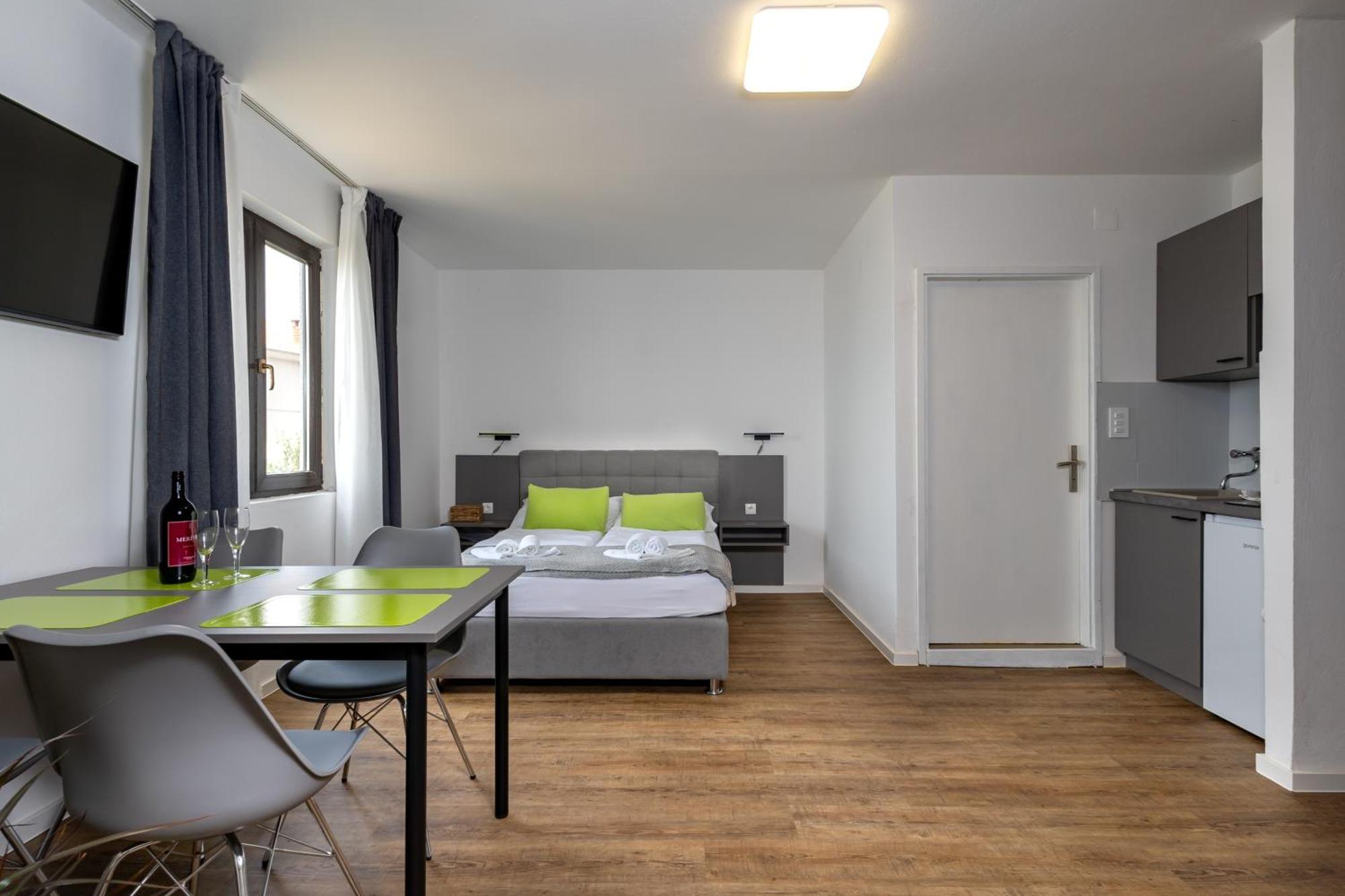 Apartments Dida Sime Starigrad Paklenica Εξωτερικό φωτογραφία