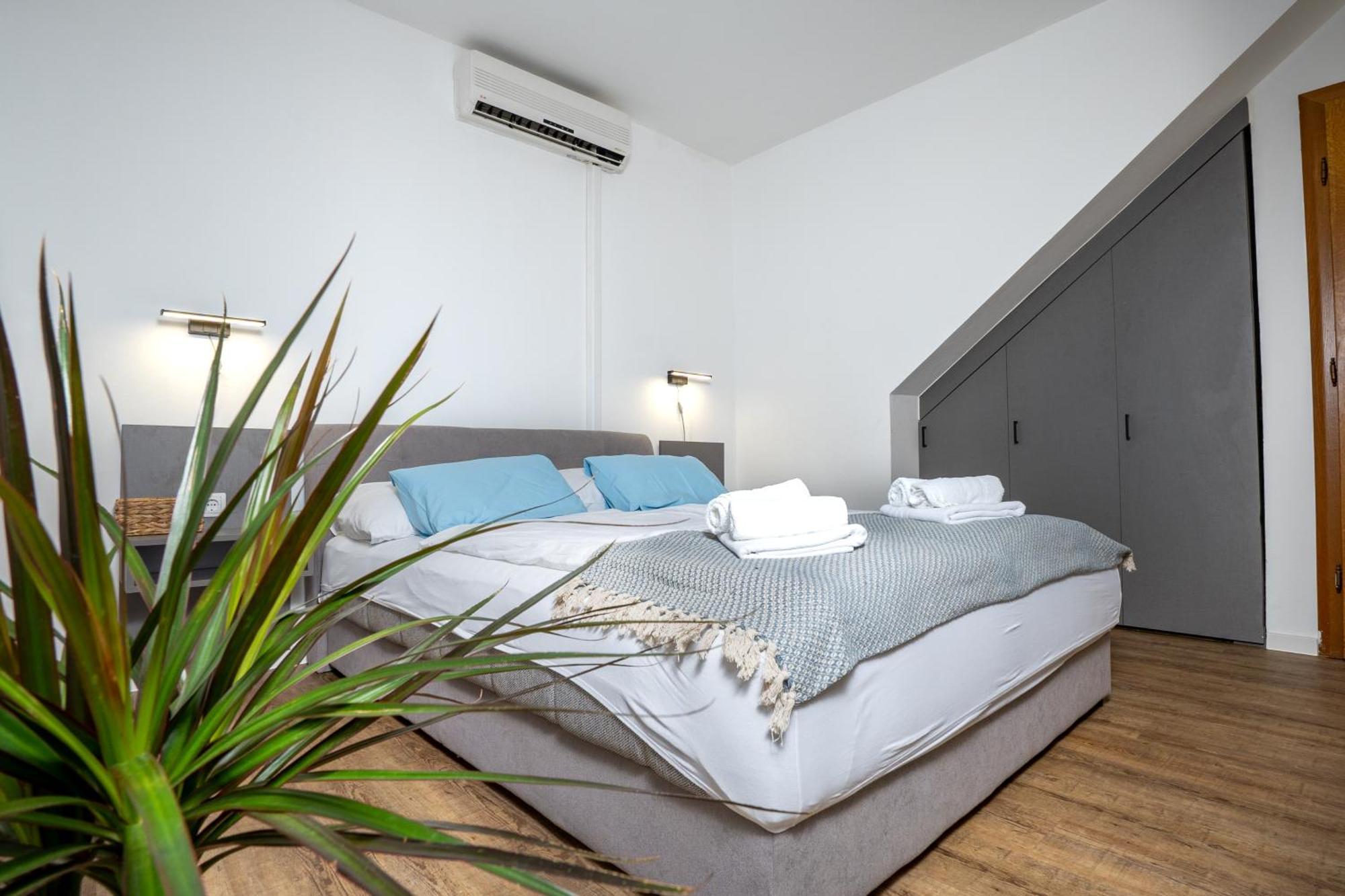 Apartments Dida Sime Starigrad Paklenica Εξωτερικό φωτογραφία