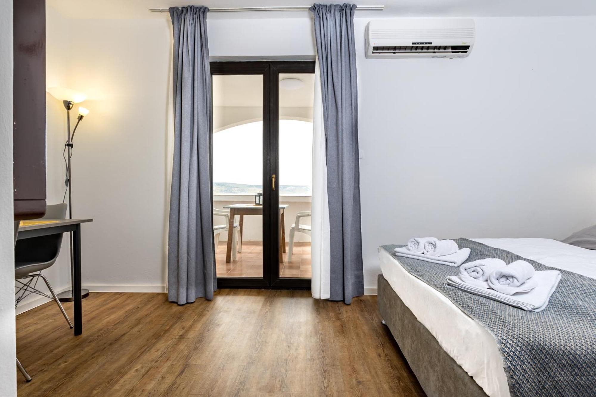 Apartments Dida Sime Starigrad Paklenica Εξωτερικό φωτογραφία