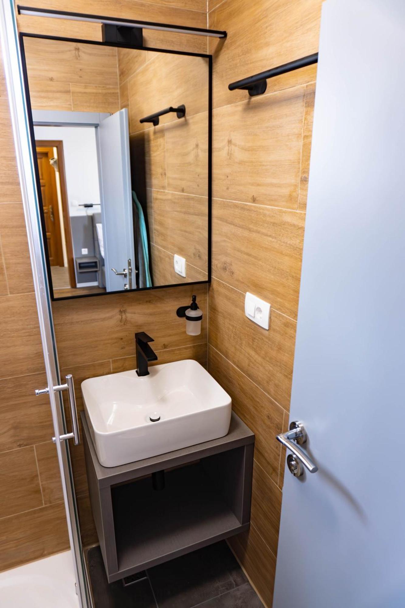 Apartments Dida Sime Starigrad Paklenica Εξωτερικό φωτογραφία